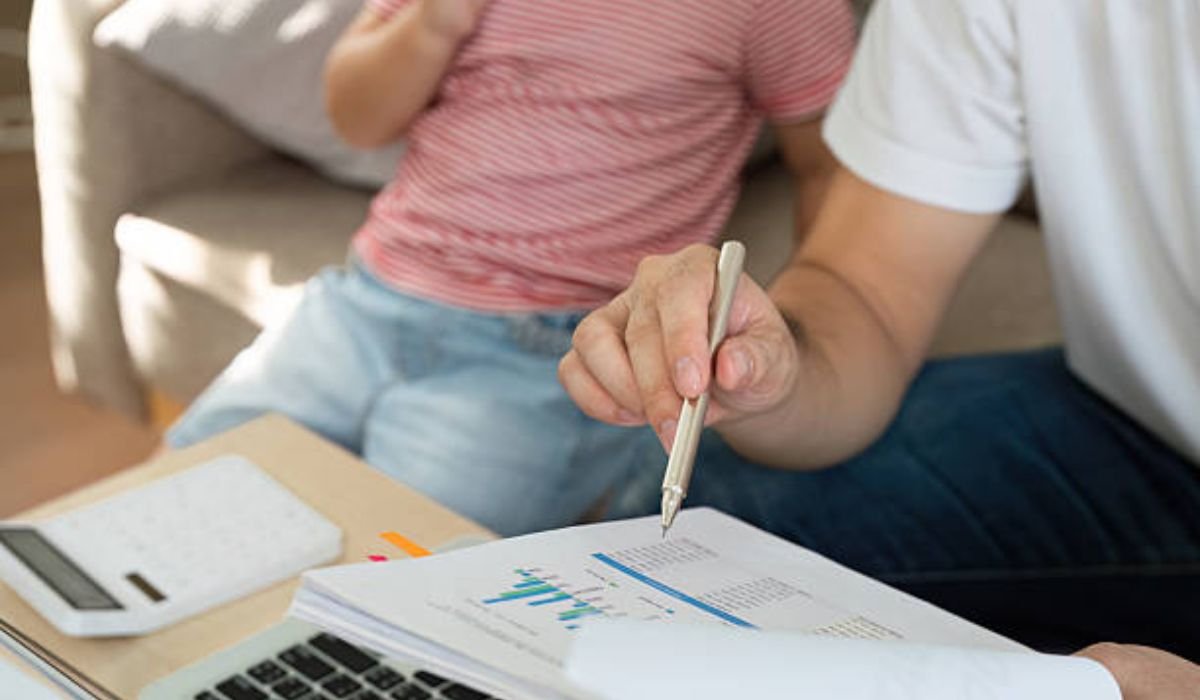 The Dynamics of Office Work: Balancing Productivity and Efficiency